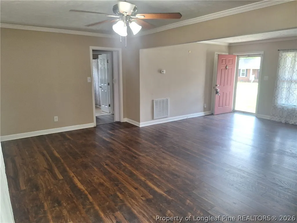 3 bed, 2.0 bath, 1511 sqft, $1,600 — Photo 4