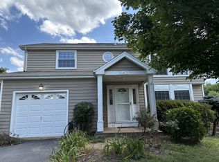412 Kojun Ct, Sterling, VA 20164