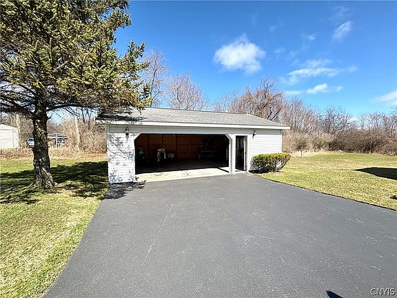 5th image of 4134 Wyckoff Rd