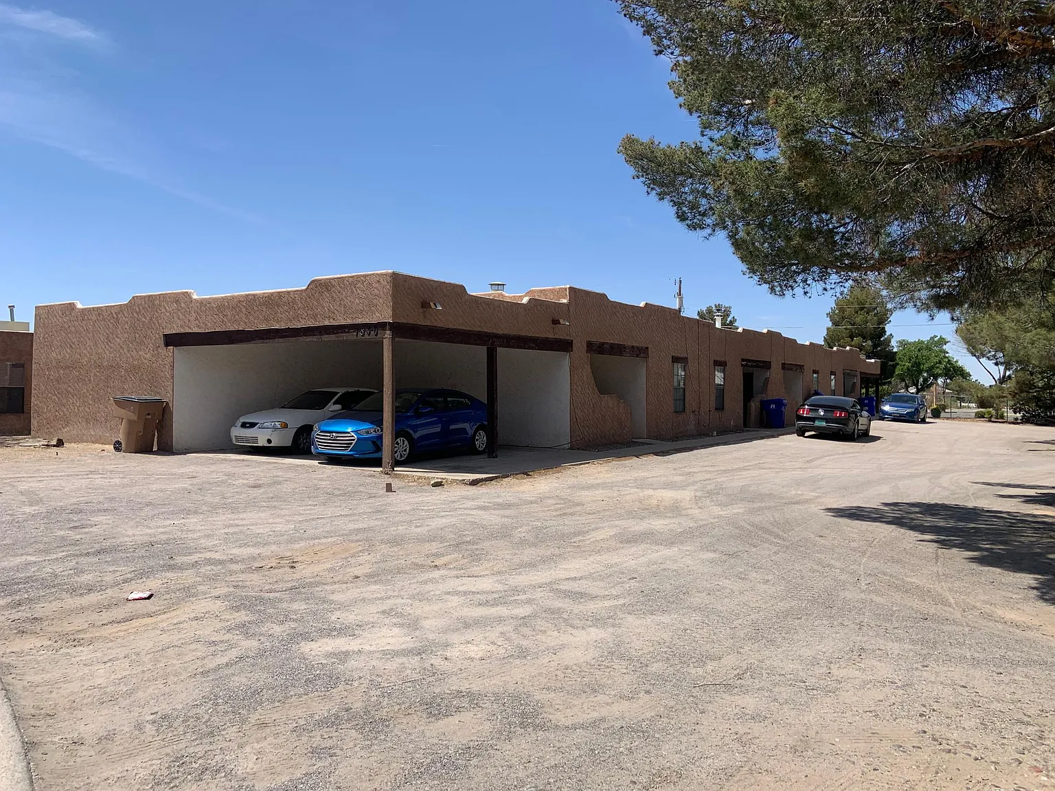 2 bed, 1083 sqft, $900 — Photo 1