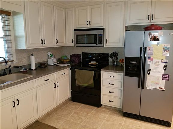 5th image of 2503 Pleasant Way W