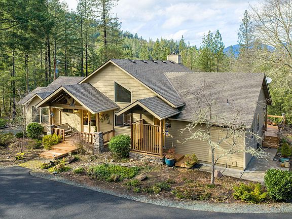 2nd image of 565 Greens Creek Rd