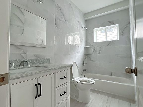 5th image of 105 Canton Ave #1