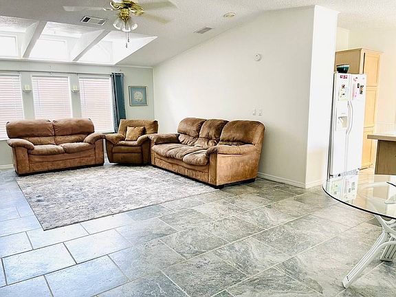 4th image of 4668 Crestwicke Dr