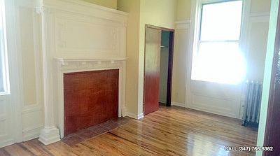 5th image of 1056 Clay Ave APT 1