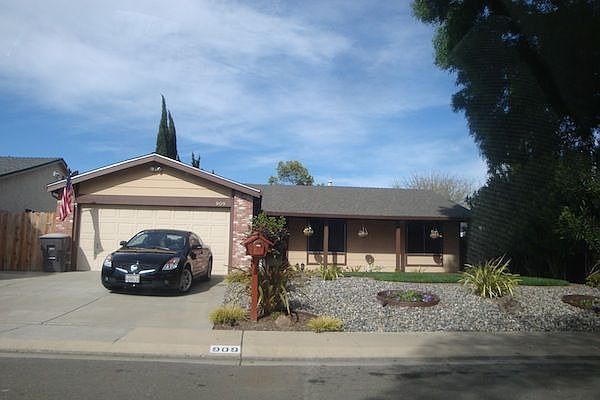 1st image of 909 Kapareil Dr