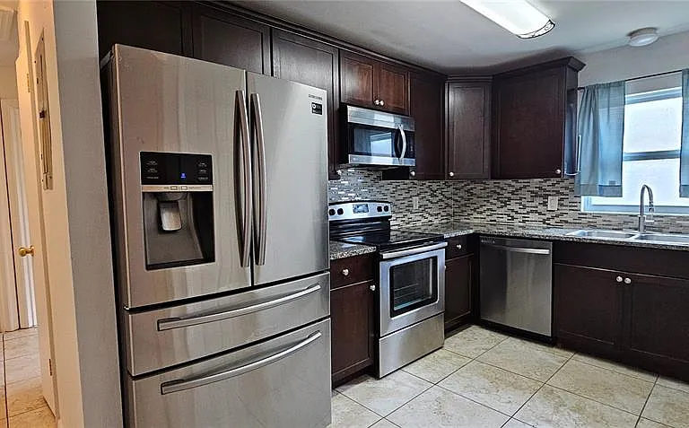 25 N Glenwood Ave — Photo 15