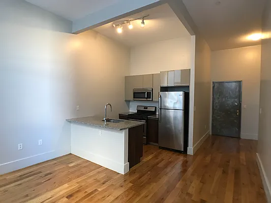 Rented by City Vista Inc | media 20