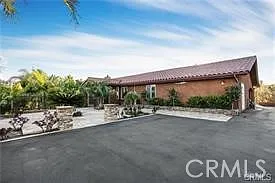 2440 Los Alisos Dr — Photo 21
