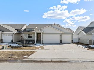 14 Harmony Blvd, Surrey, ND 58785