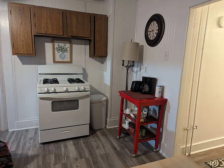 88 Barker St #B — Photo 6