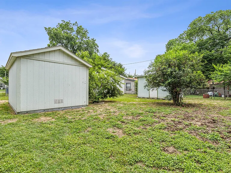 5805 Tracyne Dr — Photo 24
