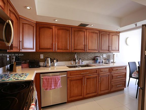 3rd image of 290 174th St APT 1914