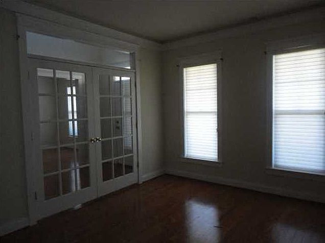 2nd image of 231 Silverwood Ln