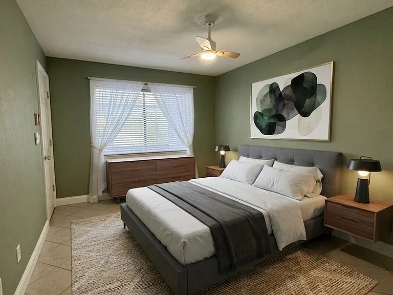Primary Bedroom (Virtually Stage)