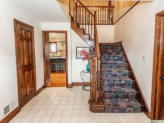 3rd image of 2602 Barnes Dr
