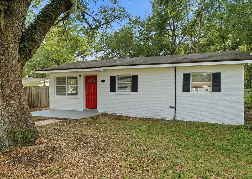 1st image of 1009 Nebraska St