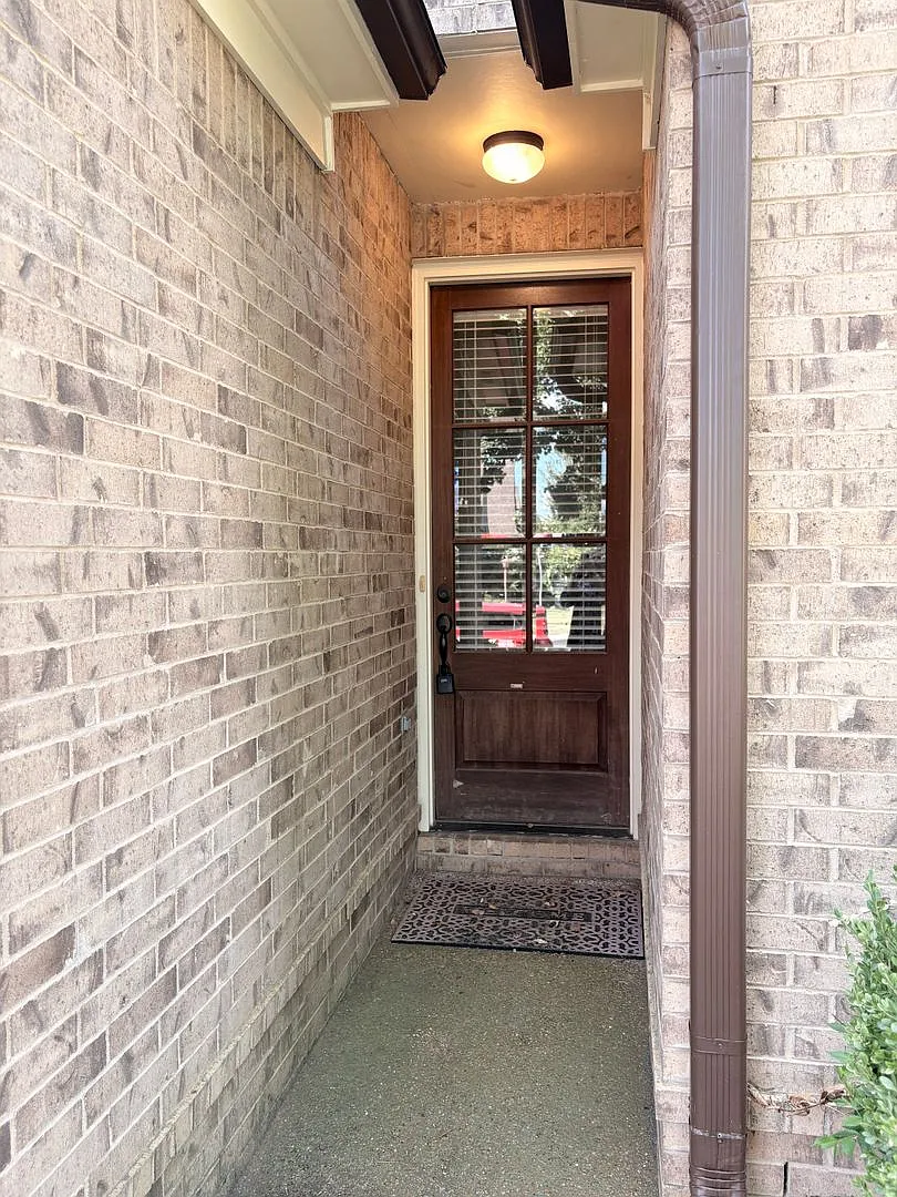 Immaculate Home in Gated Cordova Community with Fenced Yard! — Photo 4