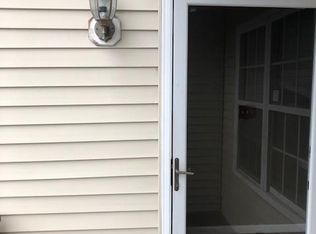 122 Highwood Dr, New Windsor, NY 12553