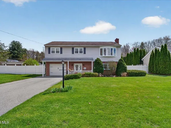 2158 Robinwood Avenue, Schenectady, NY 12306