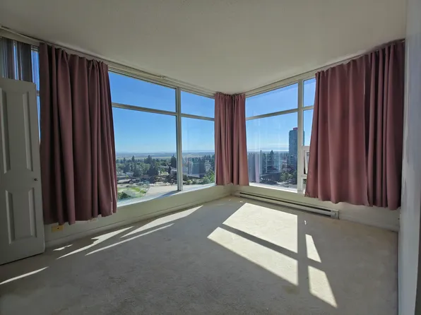 4880 Bennett St #1908, Burnaby, BC V5H 0C1