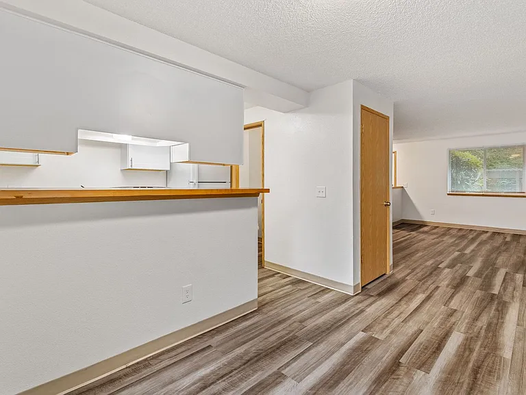 Meadowood Apts — Photo 2