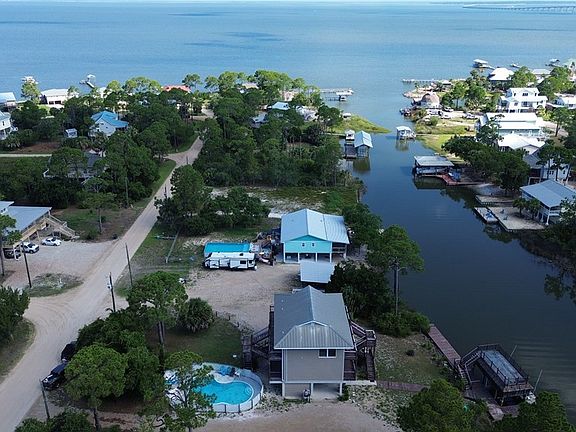 4th image of 788 W Bay Shore Dr
