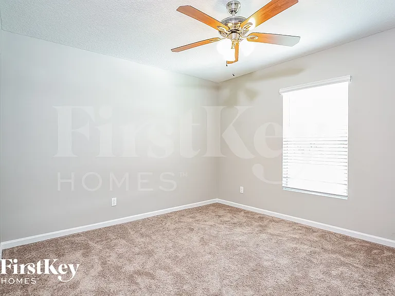 961 SW College Park Rd — Photo 12