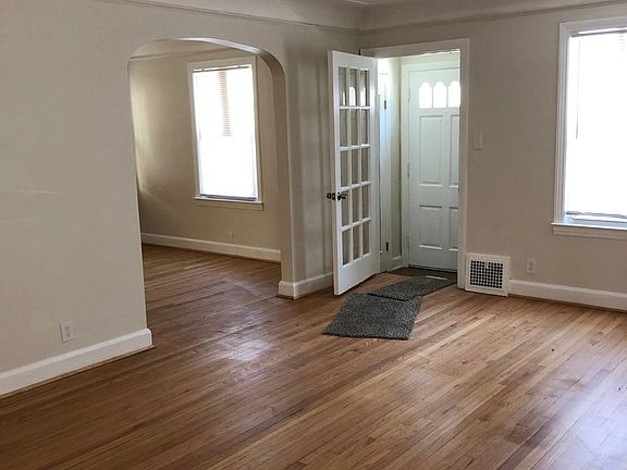 4th image of 14551 Rosemont Ave