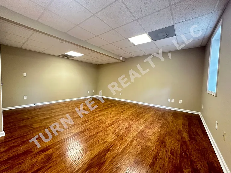 110 Clay Dr — Photo 7