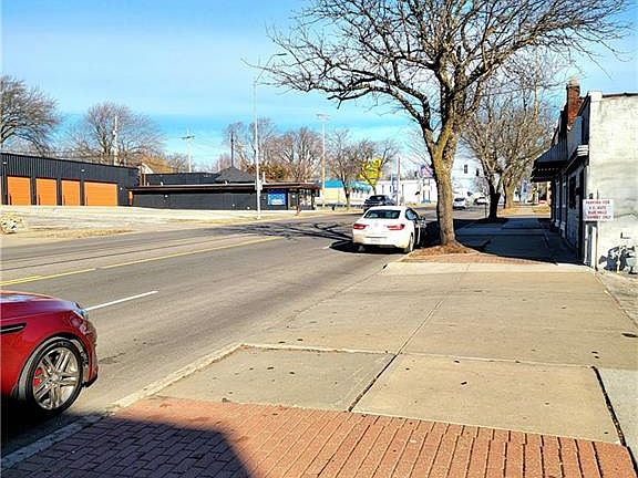 4th image of 5931 Troost Ave