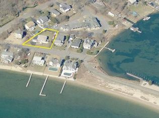 9 Seaview Ln, Center Moriches, NY 11934