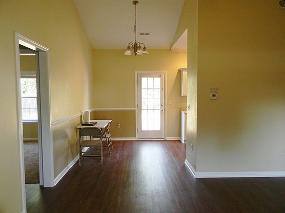 3rd image of 127 Tylers Cove Way