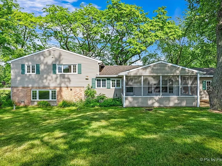 116 S Deerpath Rd — Photo 29