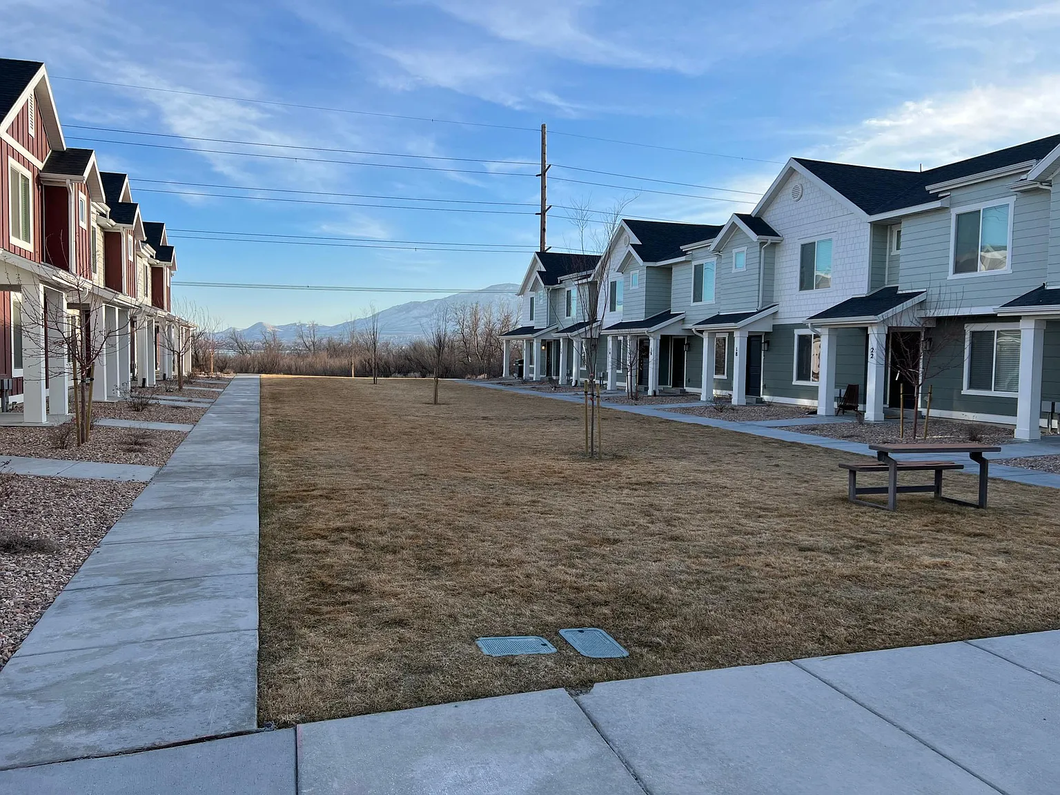 3 bed, 1400 sqft, $1,995 — Photo 3