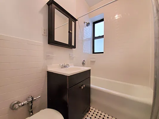 Rented by Living New York | media 22