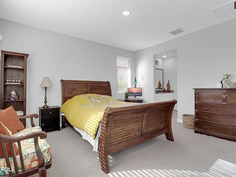 327 W Tamarack Dr — Photo 9
