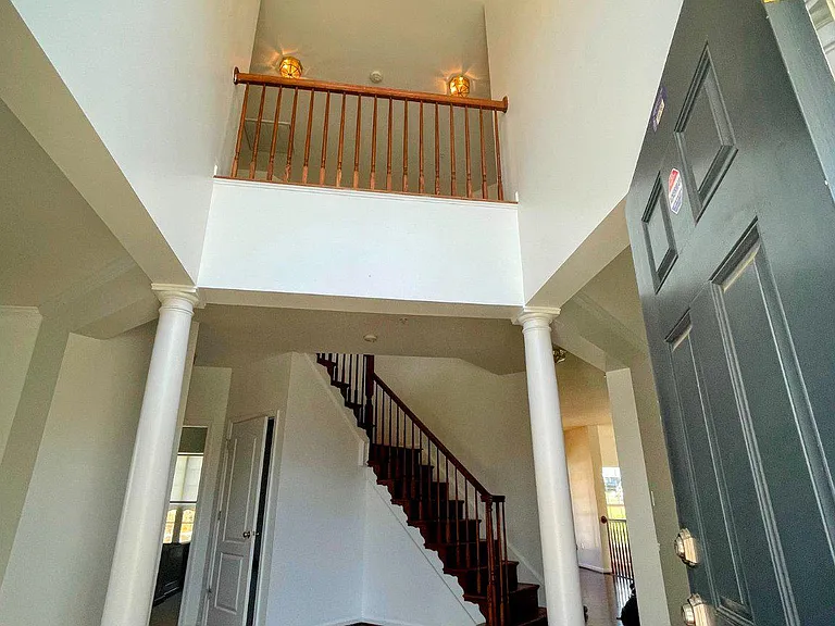 2900 Valerian Ln — Photo 4