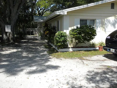 524 Florida Ave Photo 1