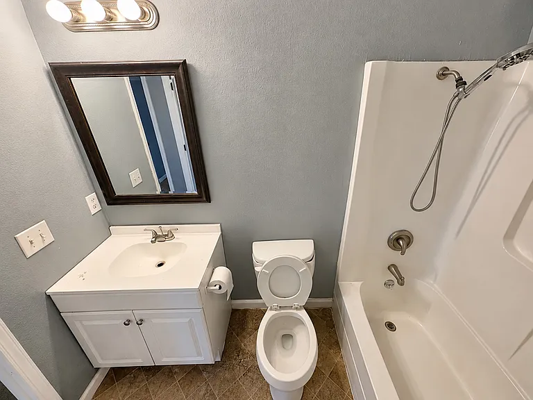 539 S Deveron Dr — Photo 5