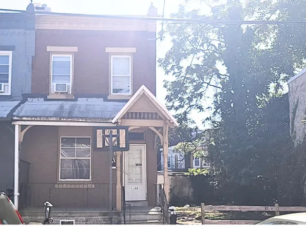 4288 Viola St, Philadelphia, PA 19104