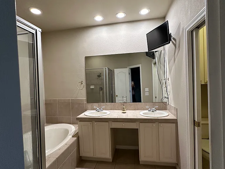 13804 Ashton Woods Cir — Photo 26
