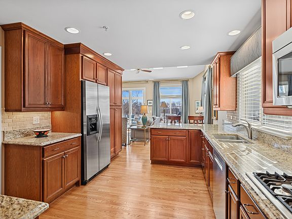 4th image of 32955 N Stone Manor Dr