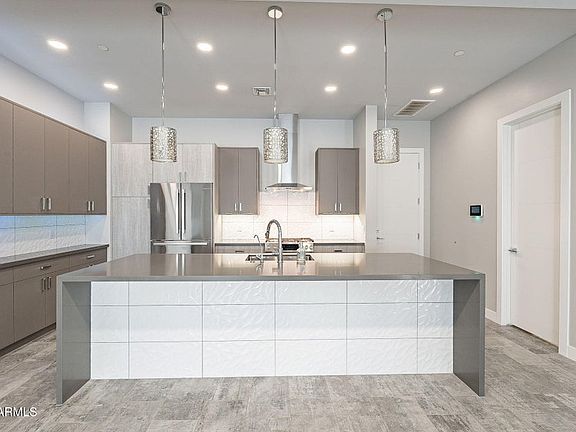 5th image of 2645 E Osborn Rd #3