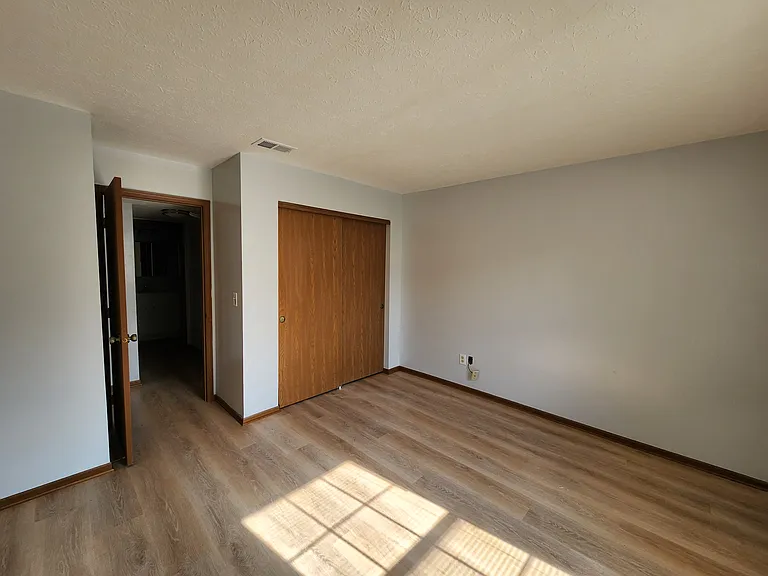 2056 Park Run Dr #B — Photo 5
