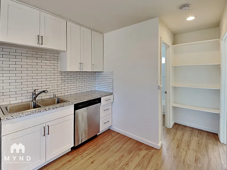 5631 53rd St #3 — Photo 7