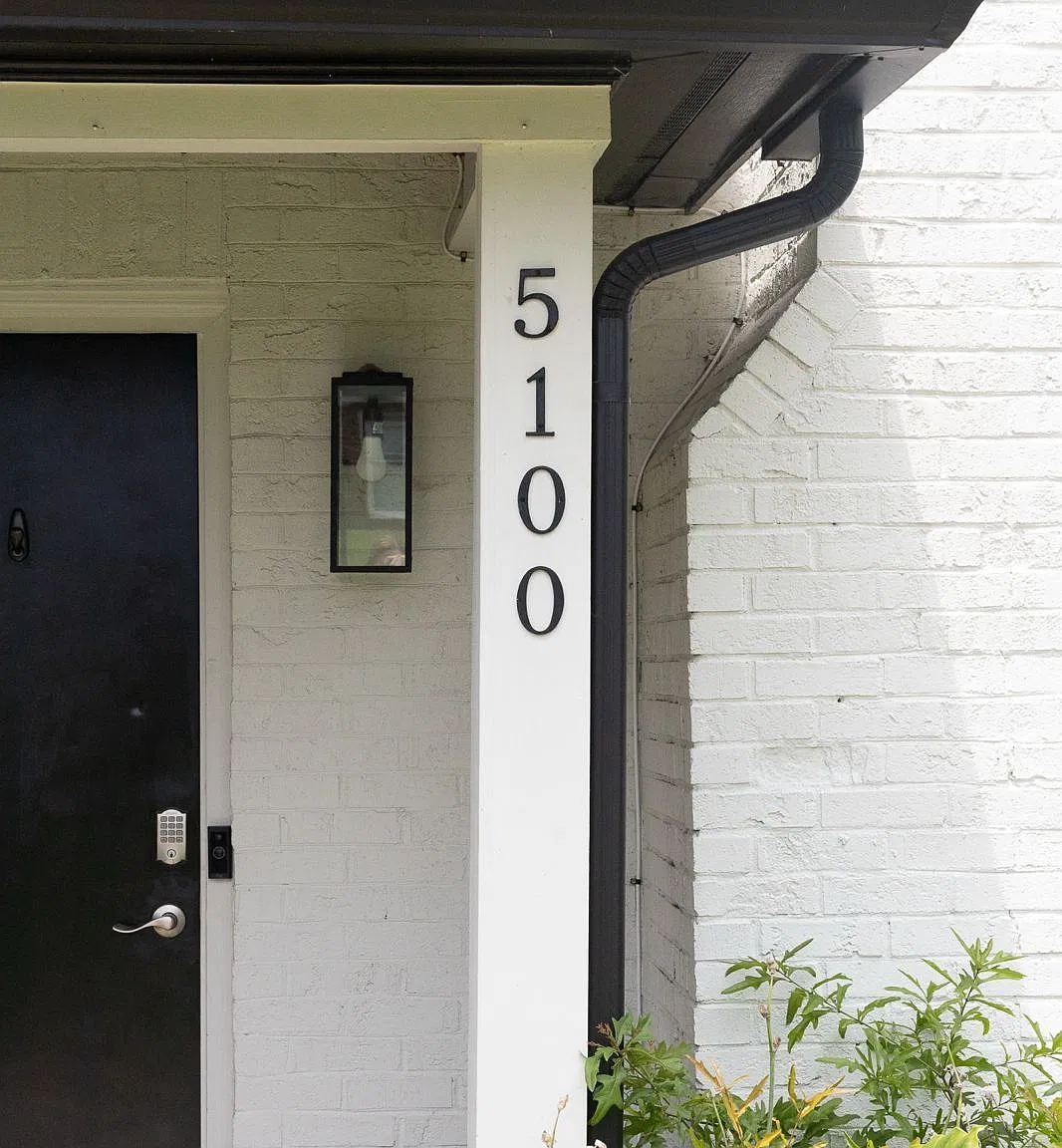 3 bed, 2.0 bath, 1680 sqft, $4,350 — Photo 3