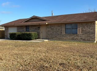 4612 River Oaks Cir, Brownwood, TX 76801