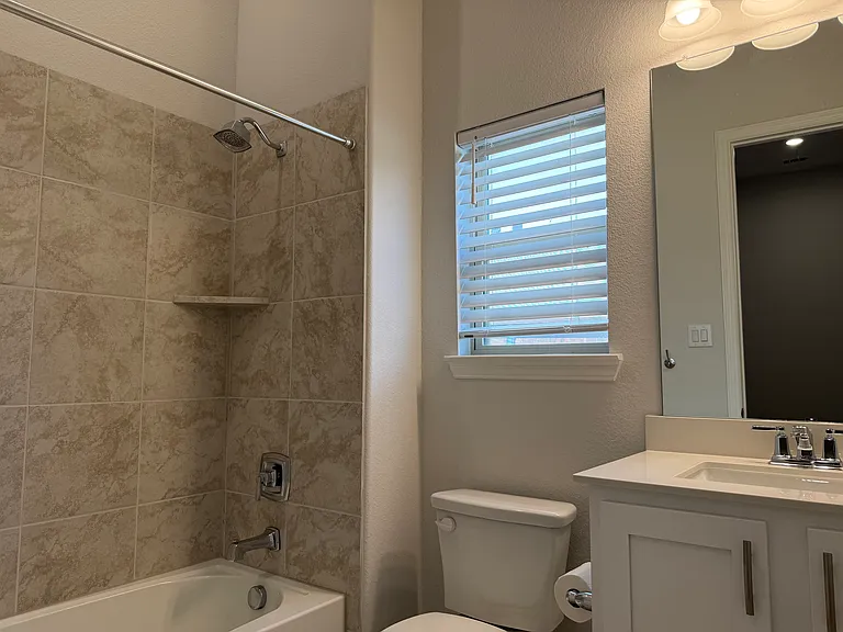 482 Prairie View Dr — Photo 5