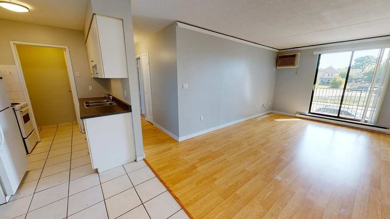 1 bed, $1,395 — Photo 2